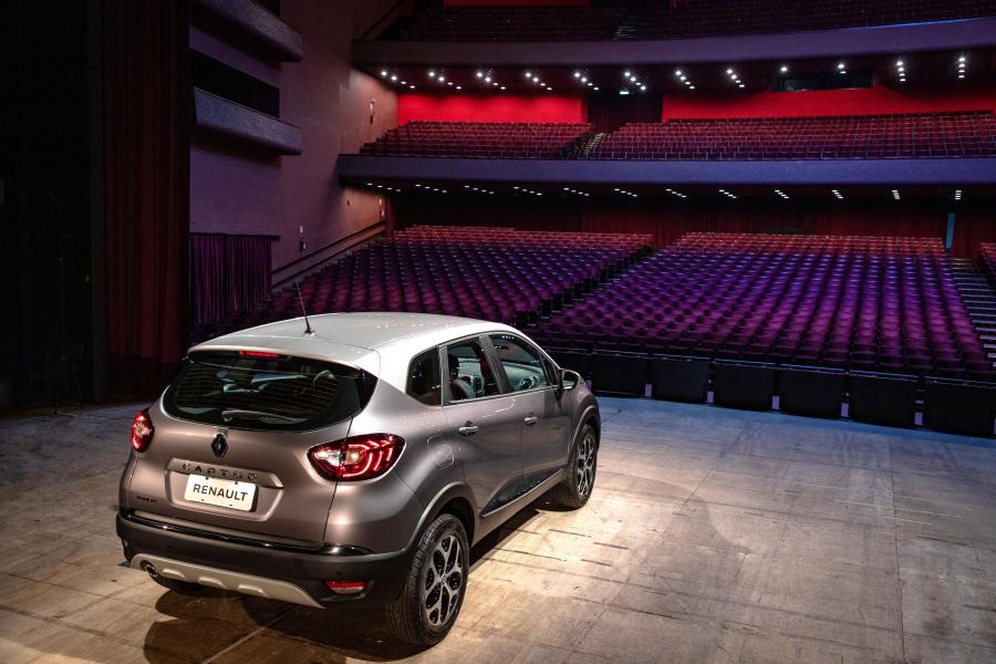  Renault Captur Bose 2018 года  (LA) (фото 20 из 38)